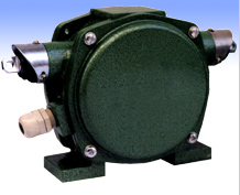 XYG2-D12-S 兩開(kāi)兩閉雙向拉繩開(kāi)關(guān)KBW-220L礦用往復(fù)式拉繩開(kāi)關(guān) XYG2-D12-S 兩開(kāi)兩閉雙向拉繩開(kāi)關(guān)KBW-220L礦用往復(fù)式拉繩開(kāi)關(guān)